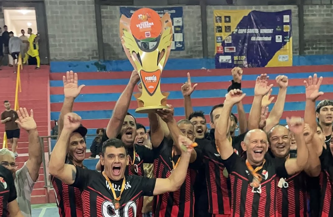 Livramentense, de Oliveira Fortes, é bicampeão da Copa Veterana Liga de Futsal em Santos Dumont